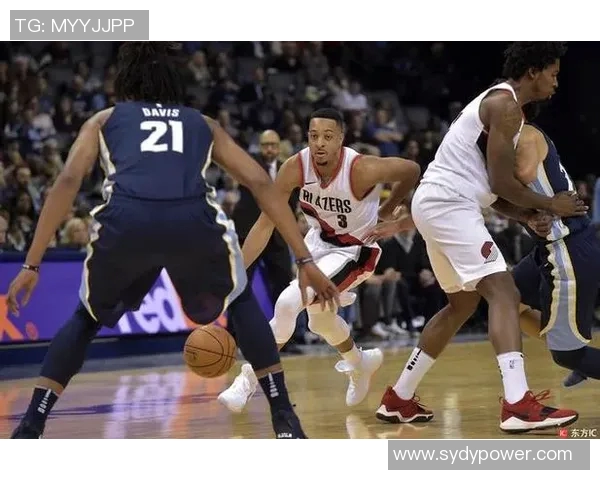 开拓者与鹈鹕激战正酣2月12日精彩对决回顾与分析